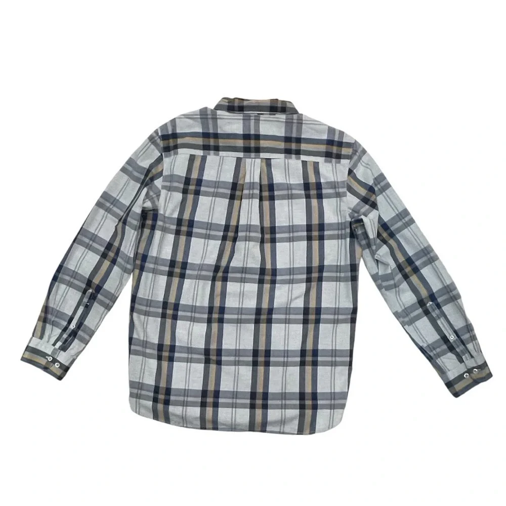 The North Face Men’s long sleeve plaid button down shirt. SZ L